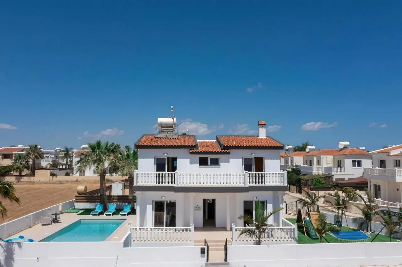 Villa Suncity Boutique Beachfront Agia Napa 0*,