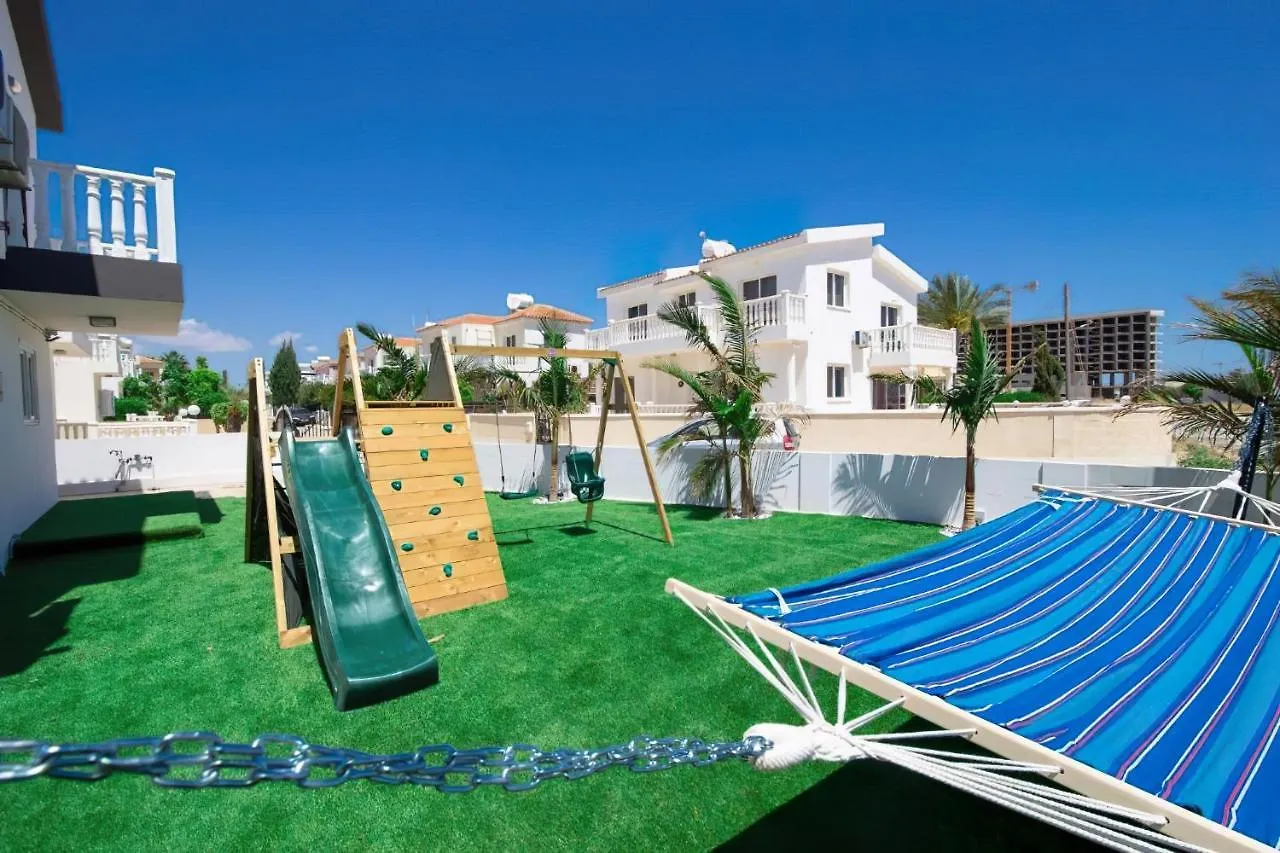 Villa Suncity Boutique Beachfront Ayia Napa 0*,  Cipro